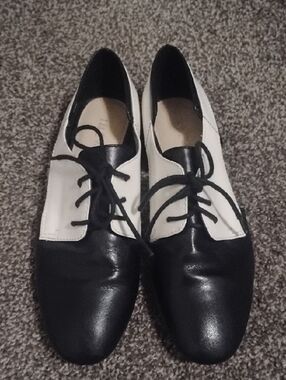 Nine West Black and White Two-Tone Leather Oxfords